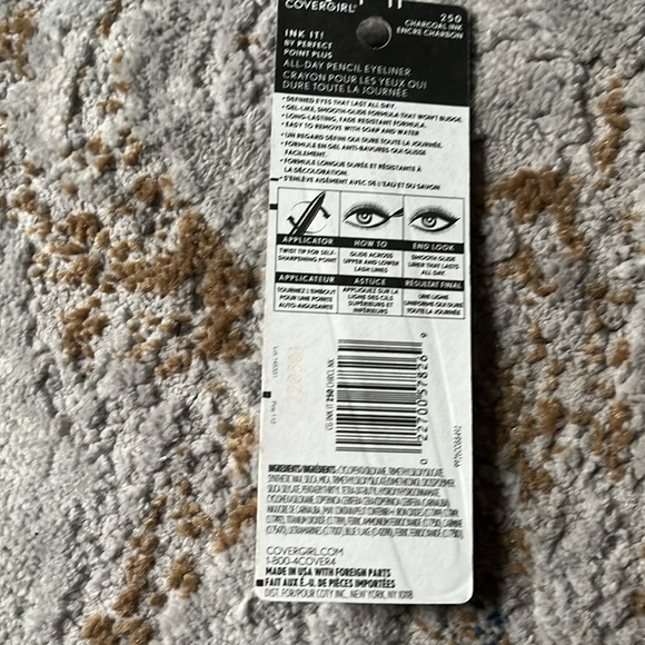 NWT Covergirl Makeup Bundle - Picture 4 of 10